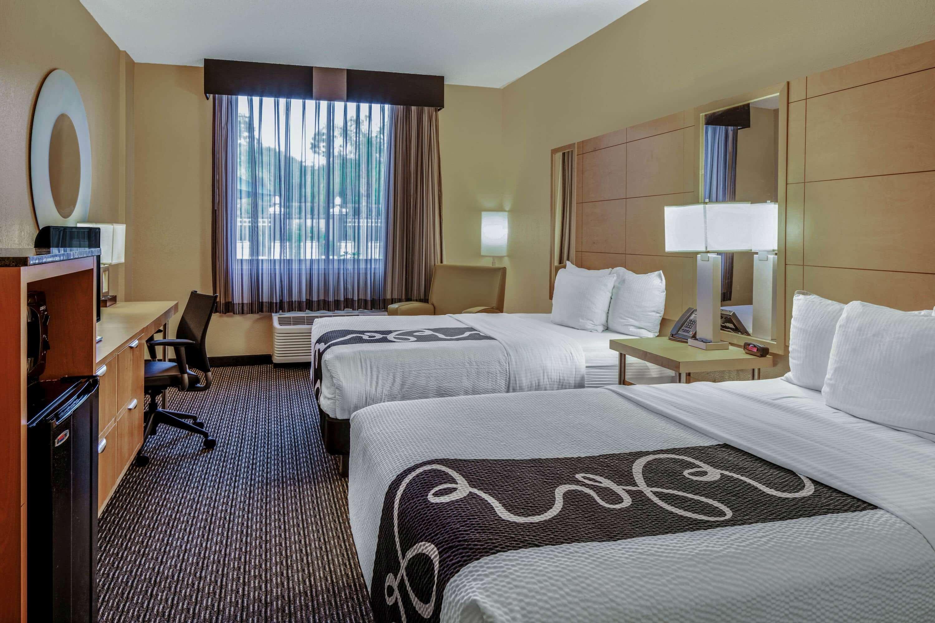 Hotel La Quinta By Wyndham Naples Downtown Exterior foto