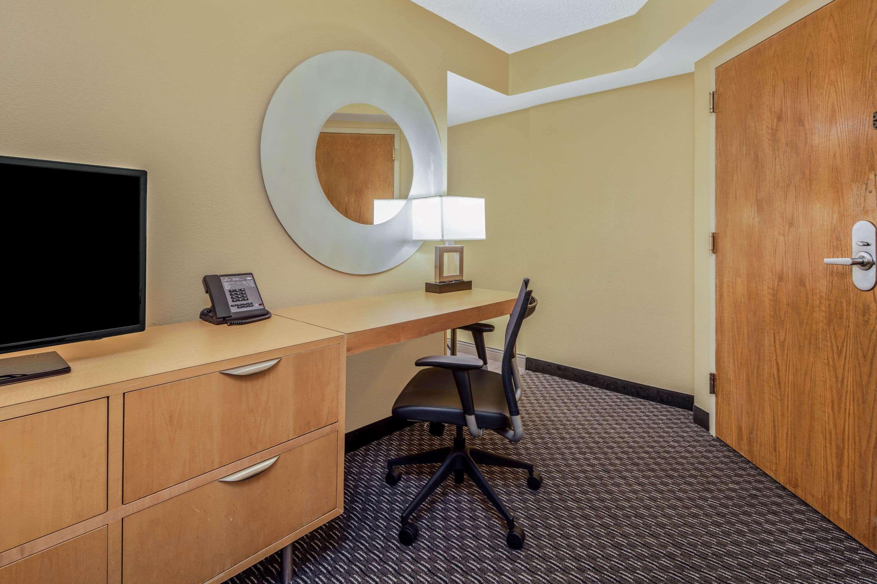 Hotel La Quinta By Wyndham Naples Downtown Exterior foto